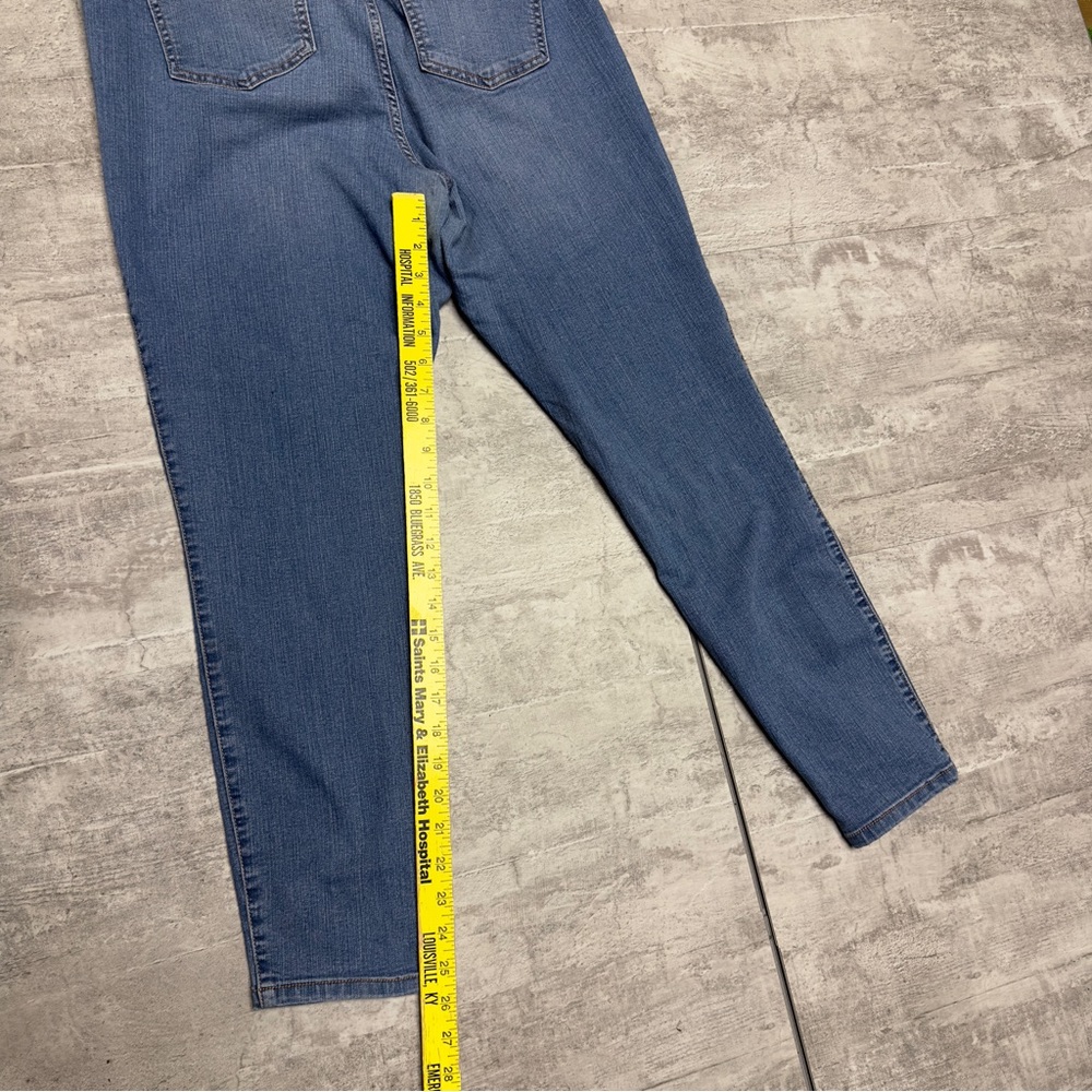 Torrid Skinny Jeans Size 16R Light Wash Stretch Jegging Mid Rise Denim Womens - Picture 9 of 11
